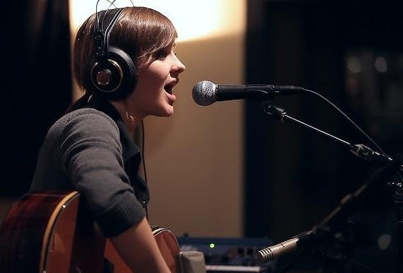 Jane Marczewski (Nightbirde) w San Clemente, Kalifornia, w ostatnich latach życia, zamyślona, odzwierciedlająca jej spokój i siłę.